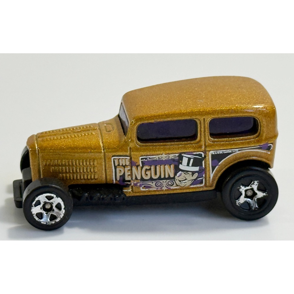 Hot‎ Wheels Midnight Otto Kids 1:64 Gold The Penguin DC Comics Diecast Car 2001